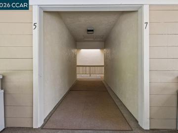 3341 Tice Creek Dr, Unit 5, Walnut Creek, CA 94595 | MLS #41129