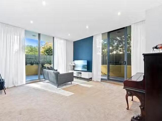 334/28 Danks Street, Waterloo, NSW 2017