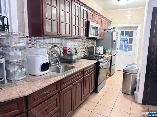 334 71st Street, Guttenberg, US, NJ