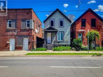 Hamilton, Ontario, Ontario - Patio, Garden