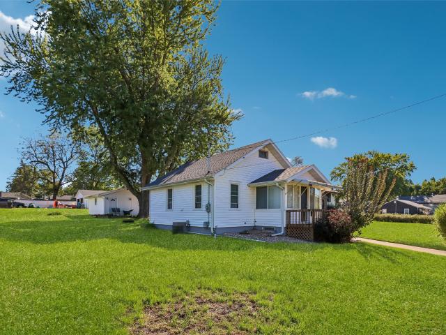 334 E 14th Street N