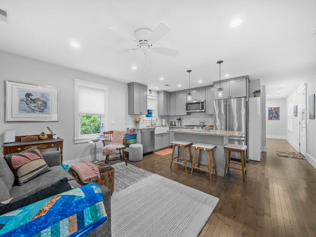 334 W Twelfth Street