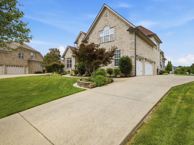 3356 Clovercroft Dr