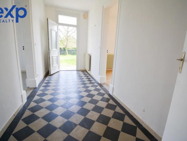 33570 GRAND SAINT ÉMILIONNAIS ANCIEN PRESBYTÈRE À POTENTIEL