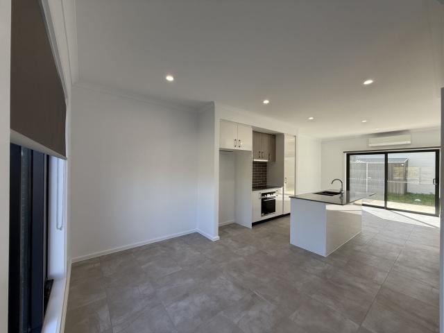 33/57 Medallion Boulevard, Tarneit