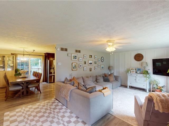 3350 Sandy Lake Road
