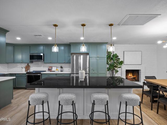 3351 e florian avenue