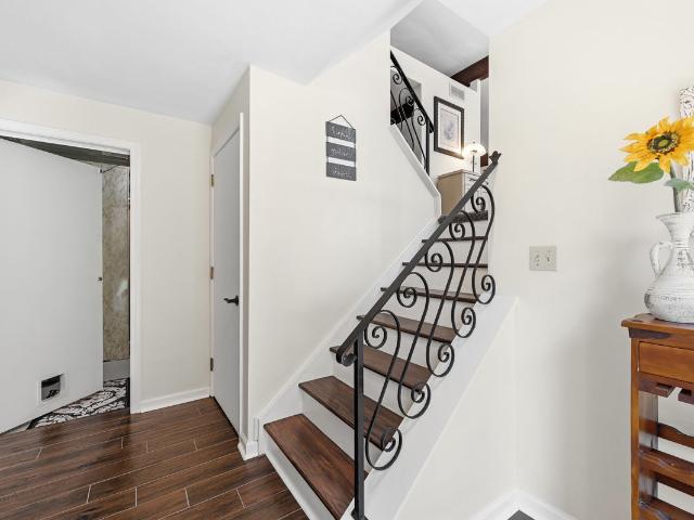 3351 Ridge