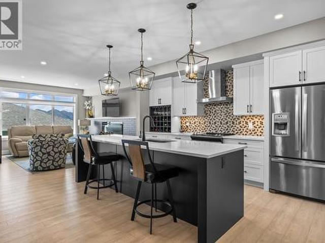 3352 Hawks Crescent, West Kelowna, BC, V4T 0A7 house for sale | Listing ID 10400 | Royal LePage