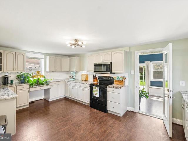335 Beach Avenue