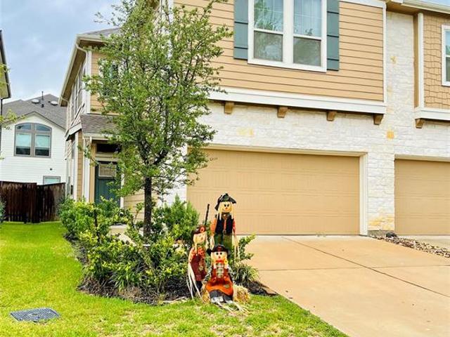 335 Biltmore Loop, 3 beds, 3 full baths