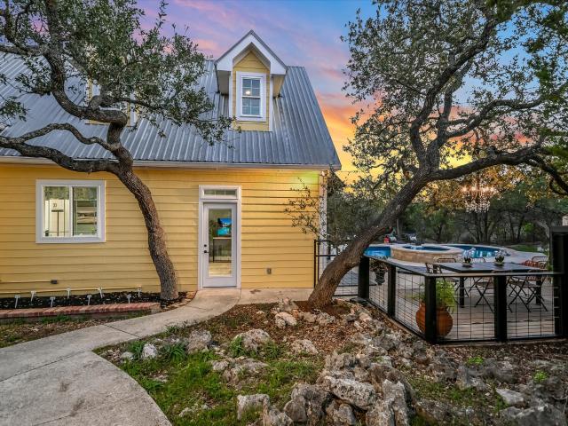 335 Deer Creek Dr, San Marcos, TX 78666 | MLS #8395
