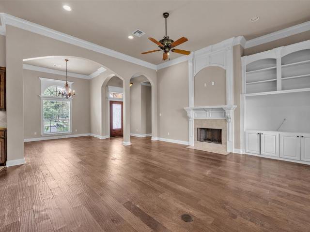 335 Edinburgh Lane
