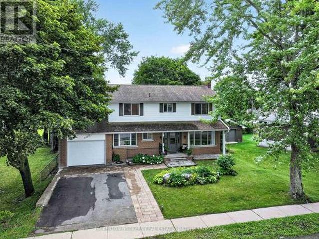 335 Elizabeth Drive, Gananoque, ON, K7G 1P6 house for sale | Listing ID X13655 | Royal LePage