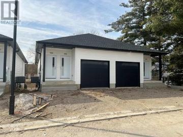 Townhouse for rent in Elgin, Ontario - Parking