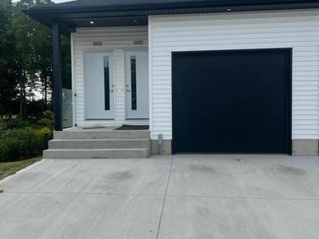 335 John Street S, Aylmer, ON, N5H 2C9 townhouse for lease | Listing ID X12015 | Royal LePage