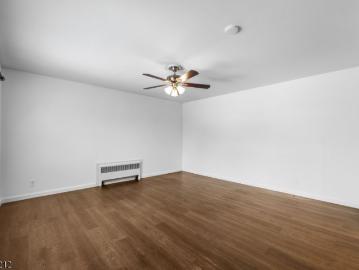 335 Paterson Ave Unit F, East Rutherford Boro, US, NJ