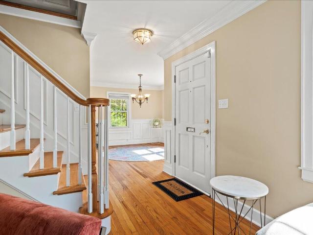 335 Queensway Drive