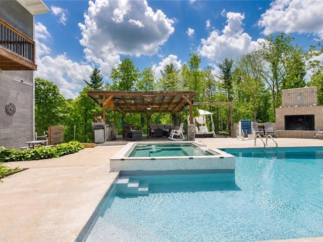 3368 Lowe Lane