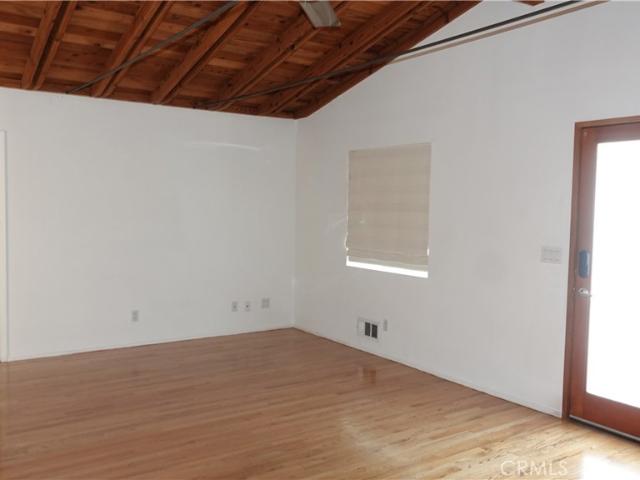 3363 Hollydale