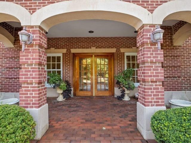 336 Boylston Street Unit 105, Newton, US, MA