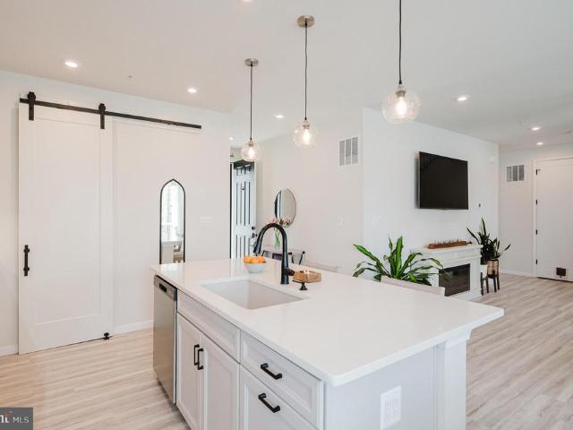 336 Bay Club Parkway