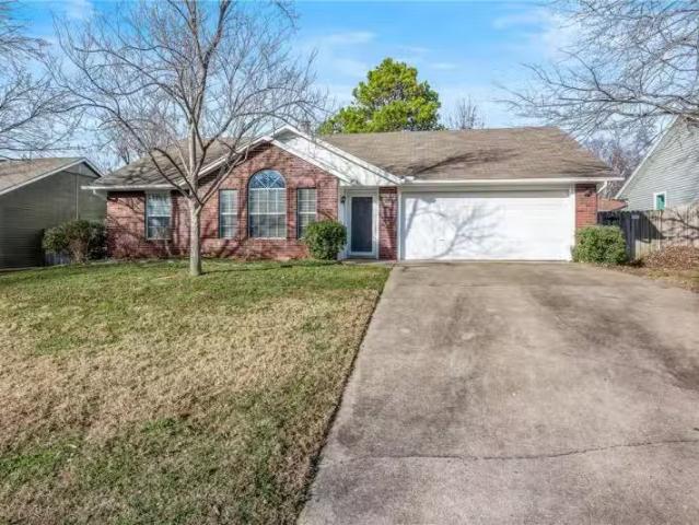 3374 W CORNELL DR, FAYETTEVILLE, AR 72704