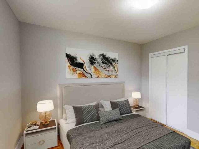 3375 Ponytrail Drive 1 Bedroom Apartment for Rent at 3375 Ponytrail Dr, Mississauga, ON L4X 1V8 Applewood