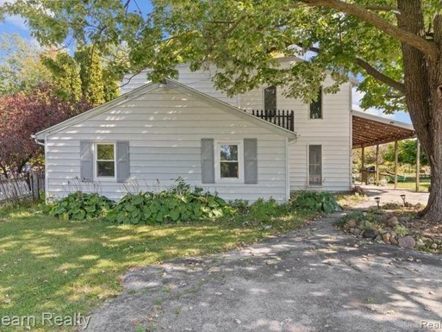 3375 Seymour Rd, Clayton Township, MI 48473