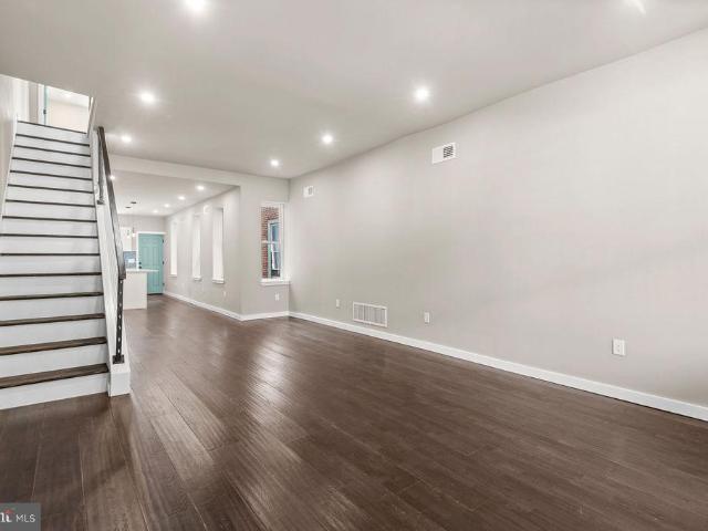 3371 Emerald Street