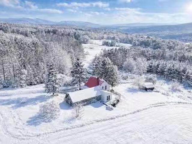 337 Ch. Ouimet, Dixville, QC, J0B 1P0 Luxury House for sale.