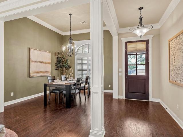 337 Edinburgh Lane