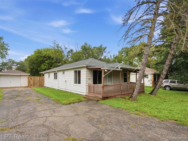 3385 N Genesee Road