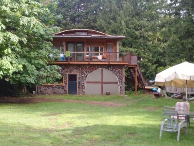 3380 Gunpowder Trail, Hornby Island, BC, V0R 1Z0 house for sale | Listing ID 1033 | Royal LePage