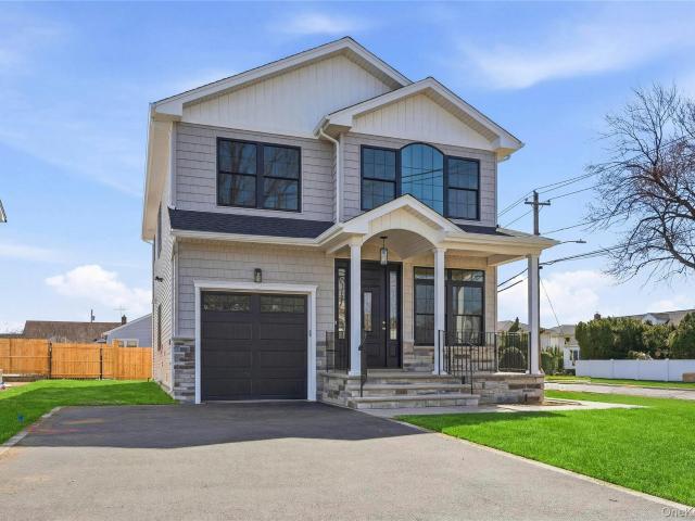 3380 Woodward Ave, Wantagh, NY 11793 | MLS #942496