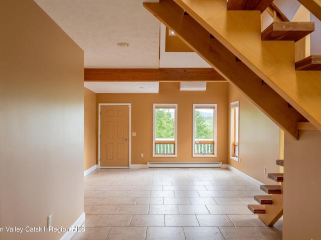 3381 Narrow Notch Road