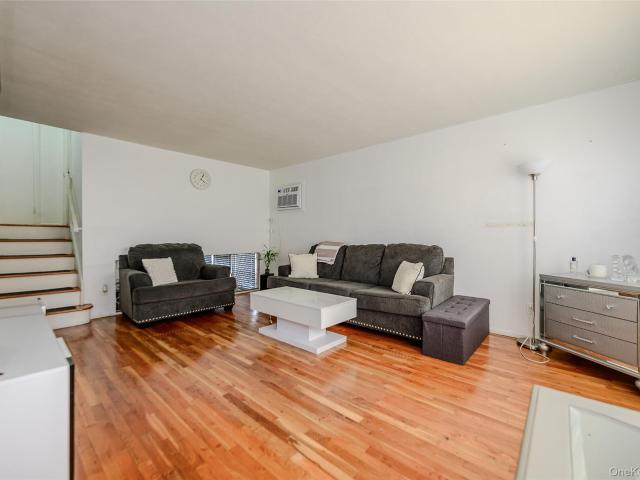 3381 Oceanside Road