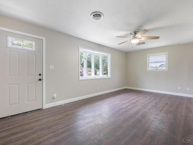 3382 Valleywood Drive