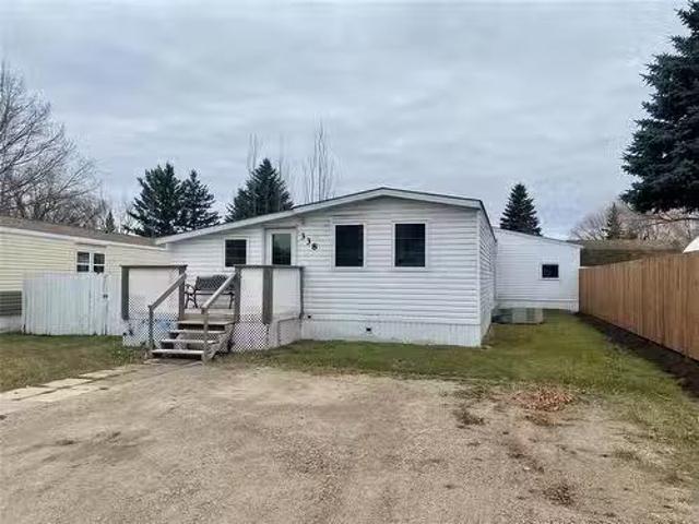 338 Brentwood Village, Brandon, MB, R7B 4B8 house for sale.