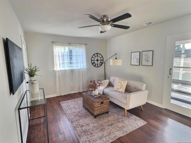 338 Brettonwood Dr, San Antonio, TX 78218 | MLS #1949