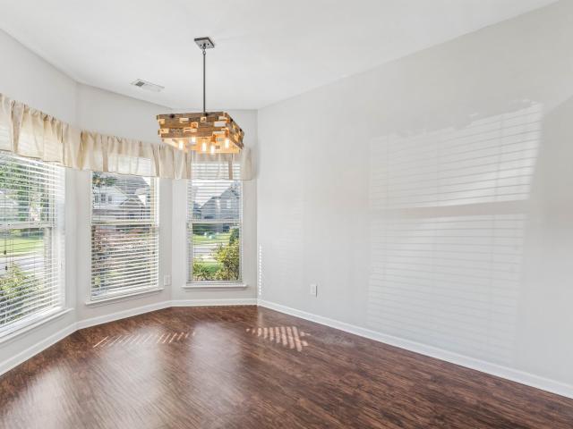 338 Glen Cross Way