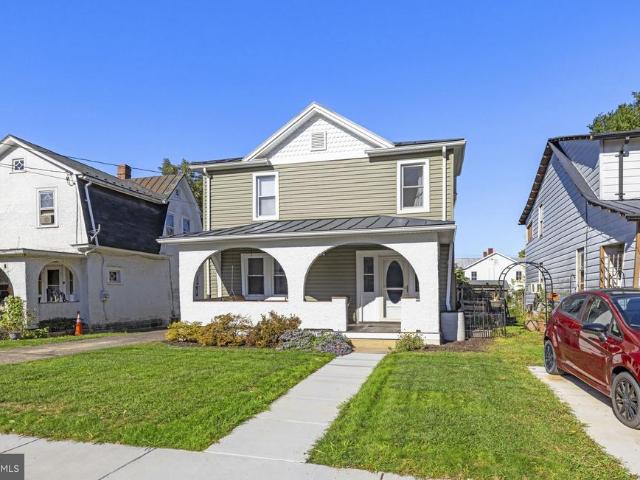 338 E Piccadilly Street
