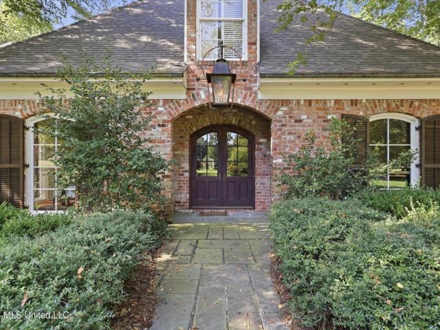 338 Hillview Drive