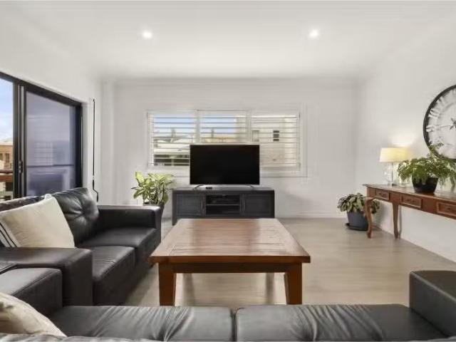 3/38 Zaara Street, Newcastle East Apartment for rent Listed b.