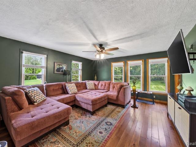 3390 Dexter Trail