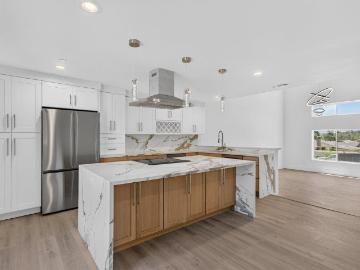 3390 Lillian Way
