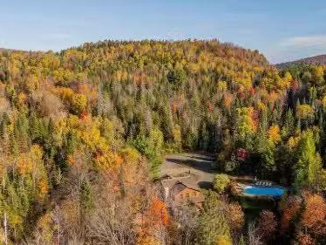 3390 Rue Lachaine, Val David, QC, J0T 2N0 Luxury House for s.