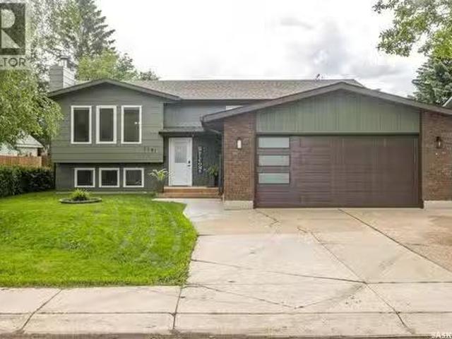 3391 Bliss Crescent, Prince Albert, SK, S6V 7L1 house for sa.