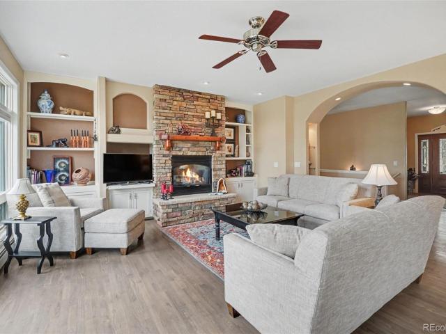 33926 Columbine Circle