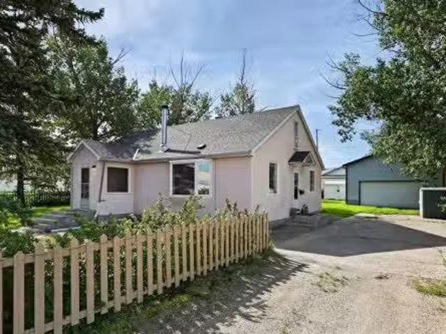 339 3 Street, Irricana, AB, T0M 1B0 house for sale Listing.